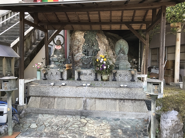 弘峰寺　１階仏像