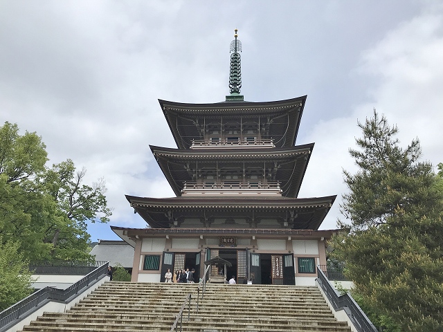 日本忠霊殿　全景