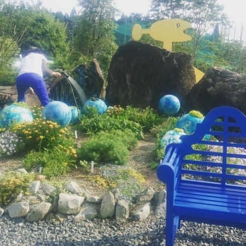 青い庭　１