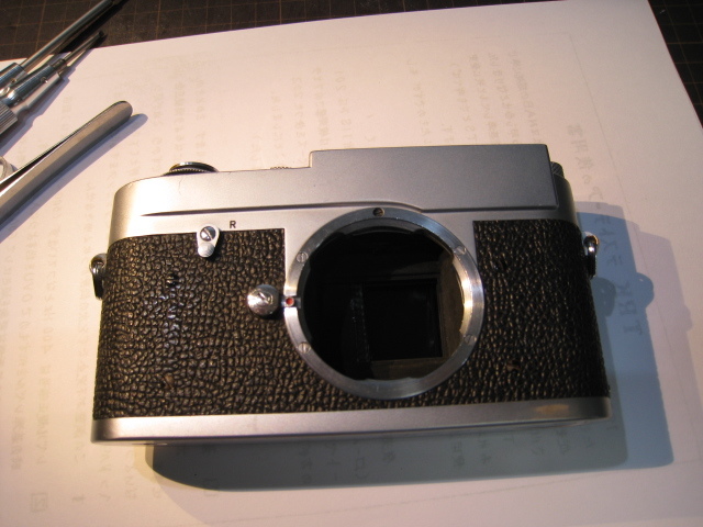 今日のライカ Leica MD Nr. 1141 179 シャッター幕を張り替える - 私設 