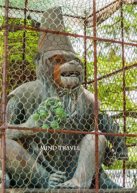 新日吉神社　猿の像